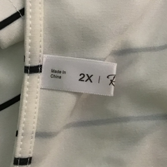 Rosegal Cutout Plus Stripped Shirt - Picture 3 of 5